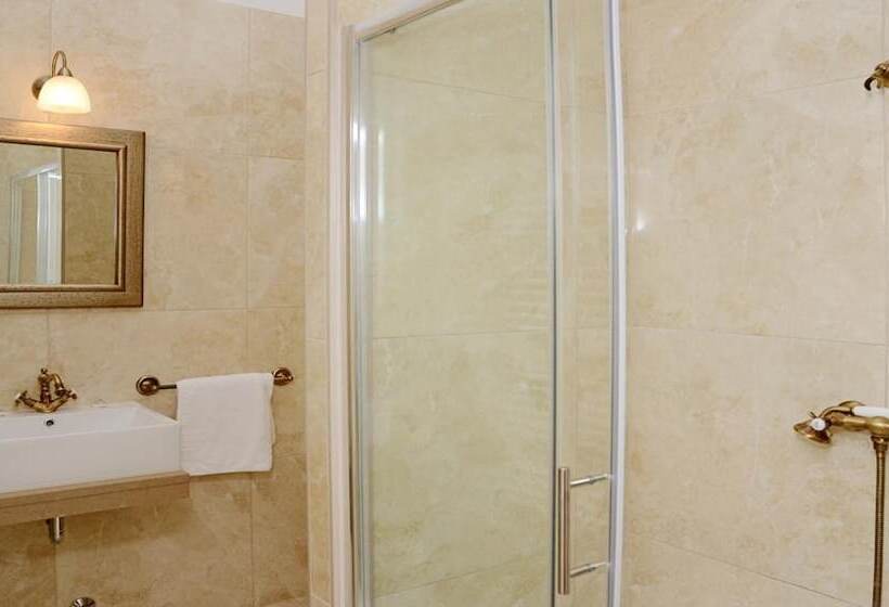 פנסיון Apartments & Rooms Flowers