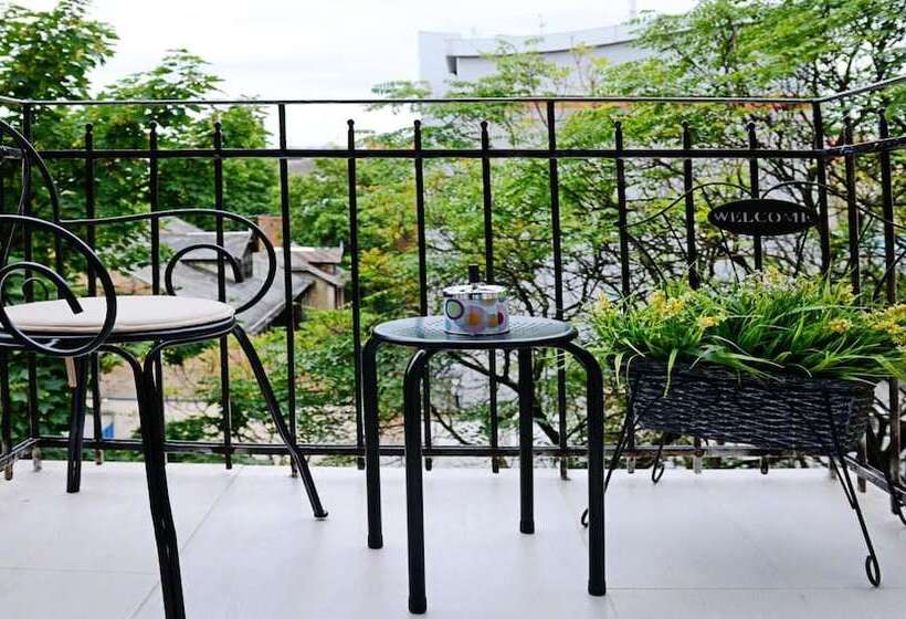 פנסיון Apartments & Rooms Flowers