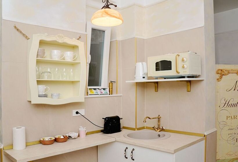 بنسيون Apartments & Rooms Flowers