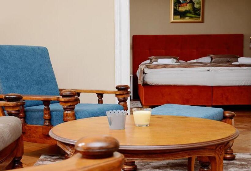 بنسيون Apartments & Rooms Flowers