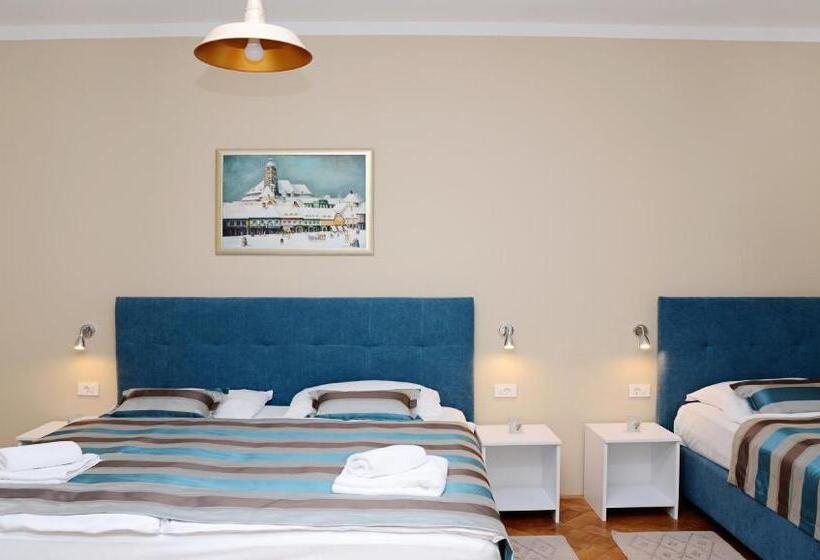 פנסיון Apartments & Rooms Flowers