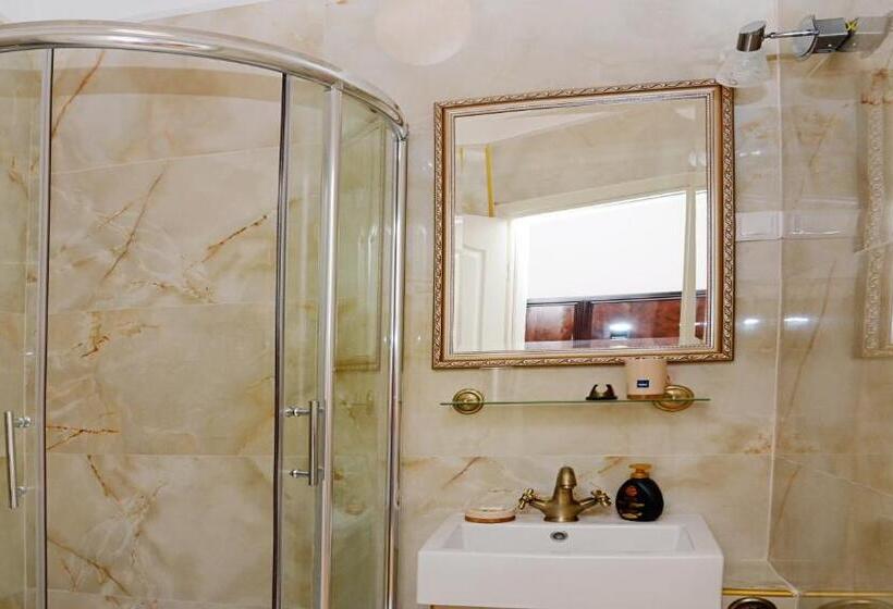 بنسيون Apartments & Rooms Flowers