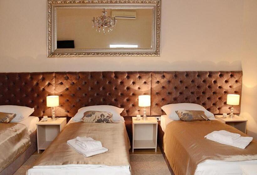 بنسيون Apartments & Rooms Flowers