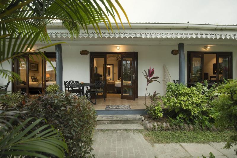 ペンション Auberge D Anse Boileau & Restaurant Chez Plume