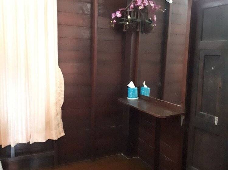 Пансион Baan Khunyaichuea