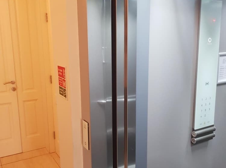 پانسیون D Townhouse Boutique Suites