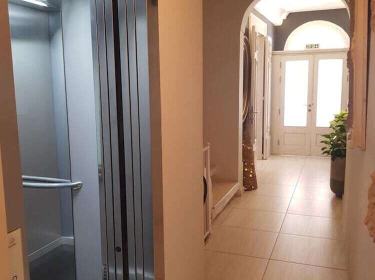 پانسیون D Townhouse Boutique Suites