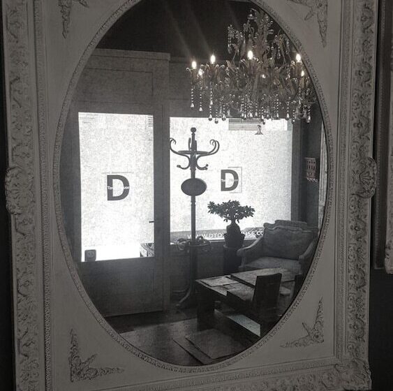 پانسیون D Townhouse Boutique Suites