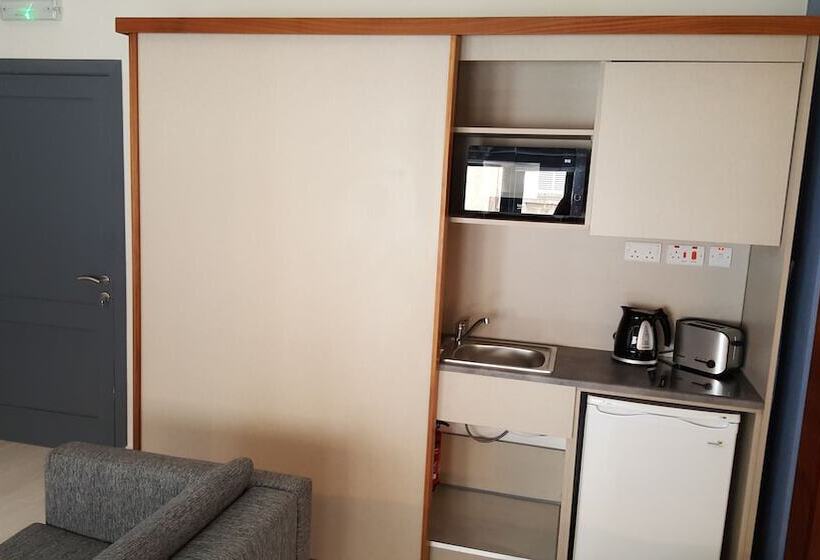 پانسیون D Townhouse Boutique Suites