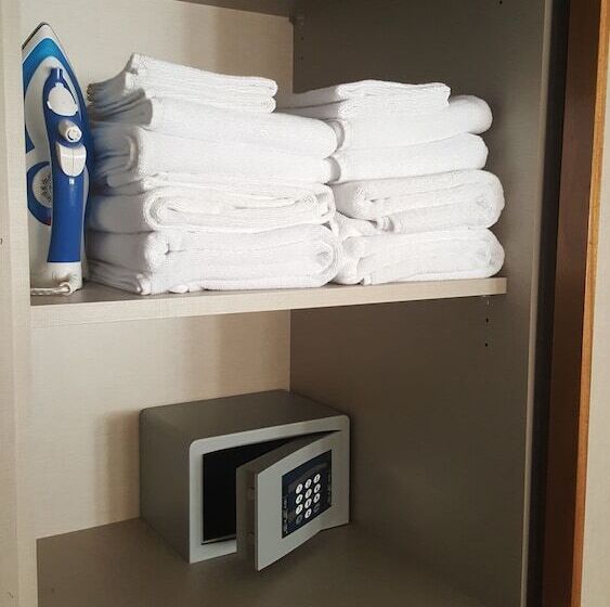 پانسیون D Townhouse Boutique Suites