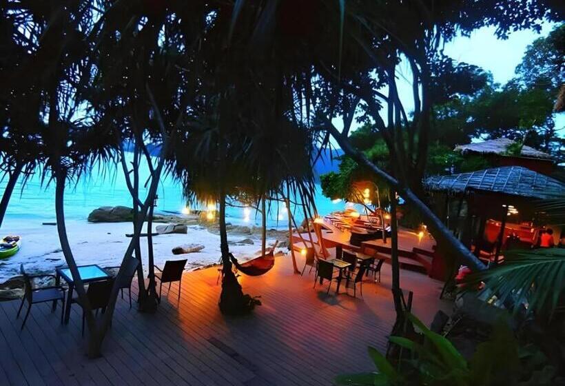 פנסיון Decho Beach Resort