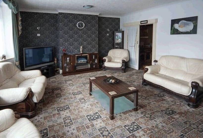 ペンション Karema