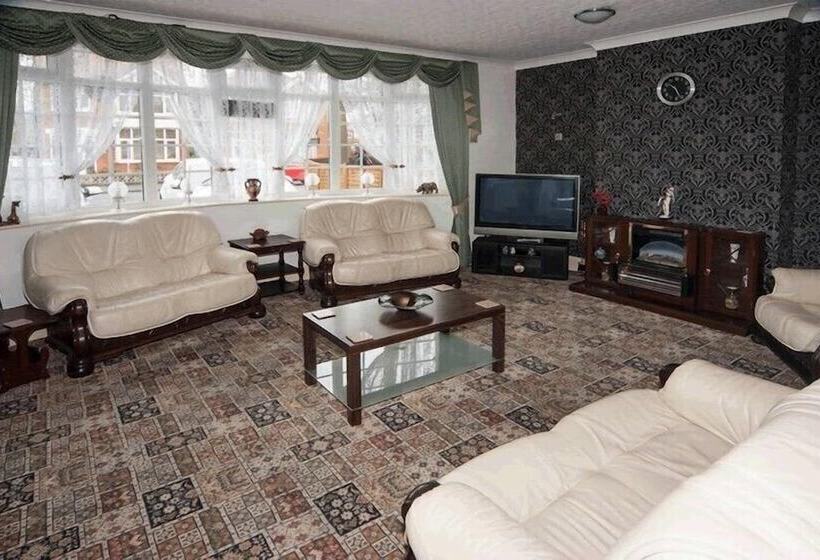 ペンション Karema