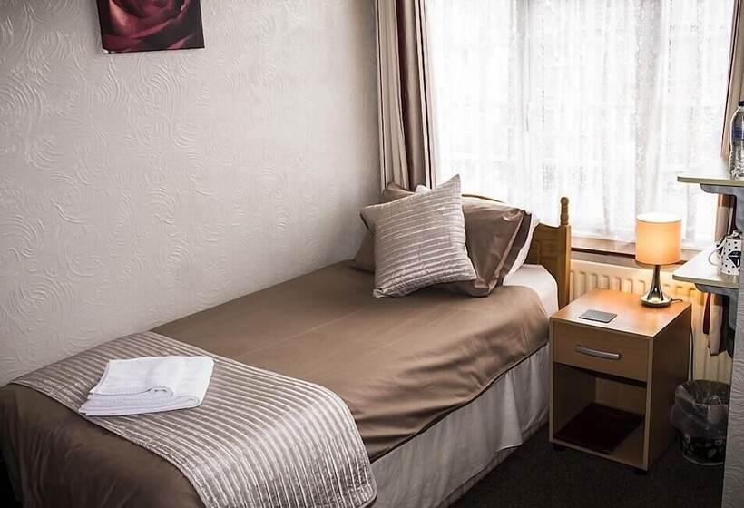 ペンション Karema