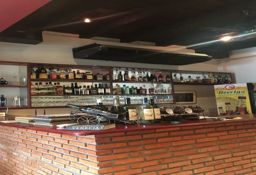 پانسیون La Gondola Guesthouse And Restuarant