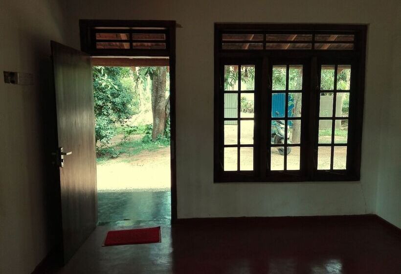 פנסיון Mango Shade