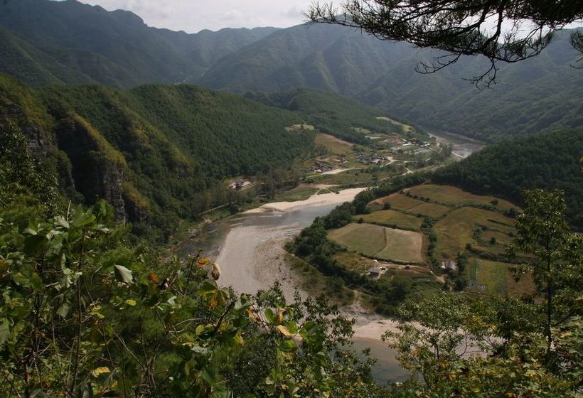 بنسيون Nongam Jongtaek