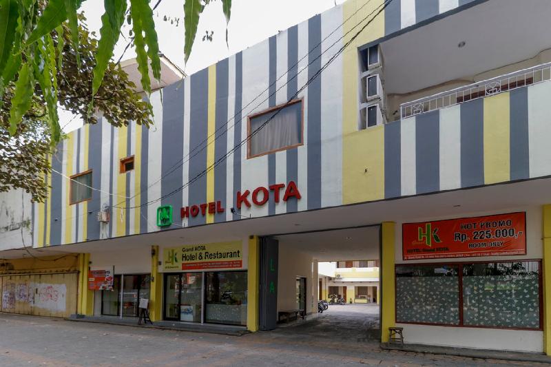 Пансион Reddoorz Plus @ Slamet Riyadi