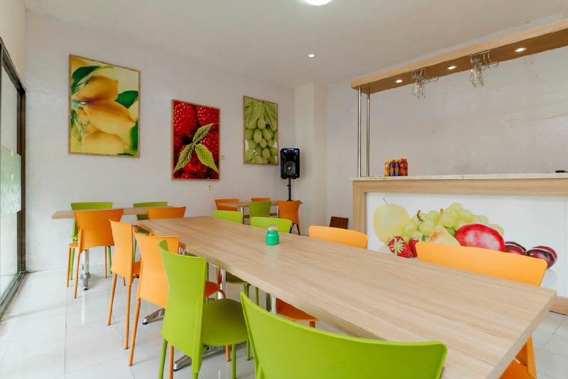 펜션 Reddoorz Plus @ Slamet Riyadi