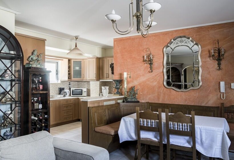 بنسيون Villa D Irene