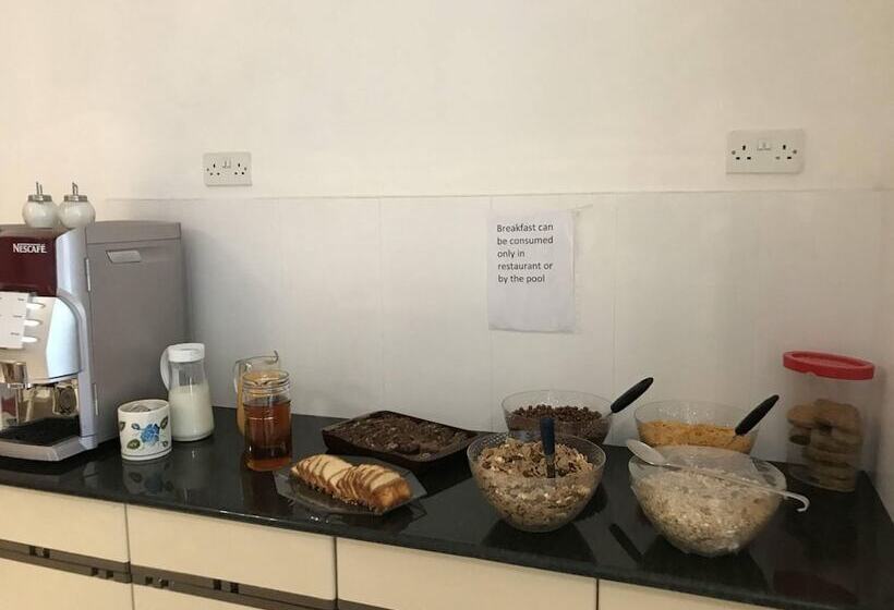 پانسیون White Star