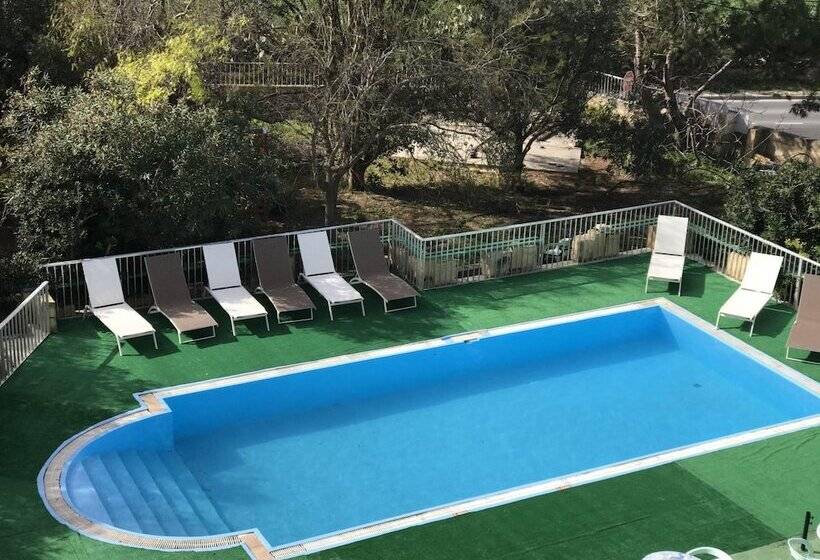 پانسیون White Star