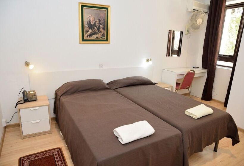 پانسیون White Star