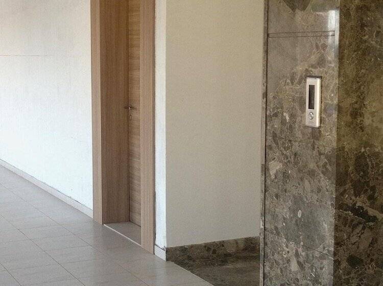 Resort Club Mahindra Dwarka