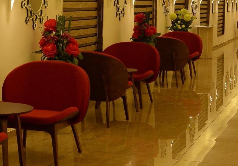 Resort Club Mahindra Dwarka