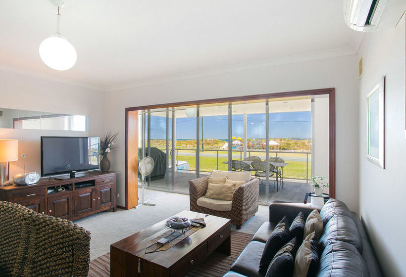 Beach Rd Villas By Rockingham Apartments