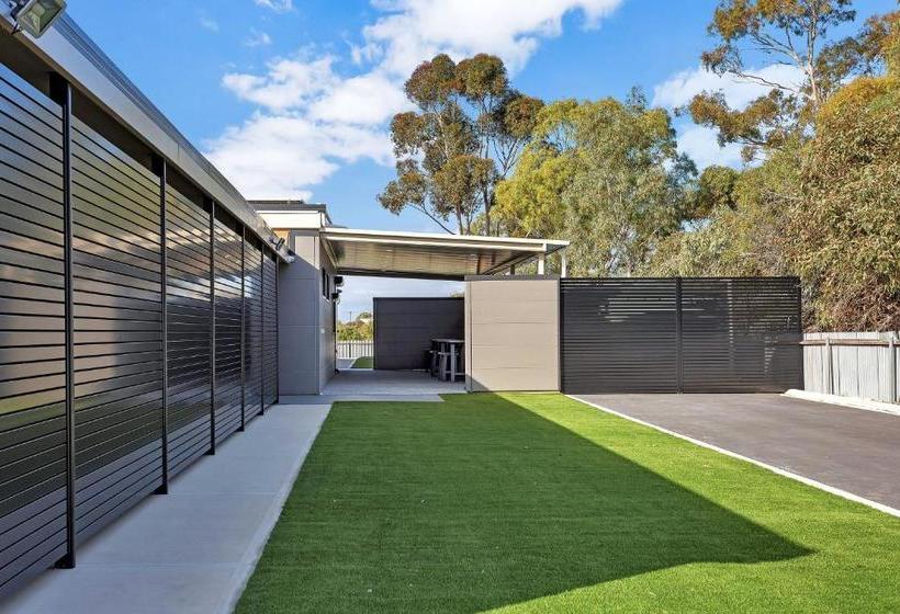 Unwind At The Bunkhouse