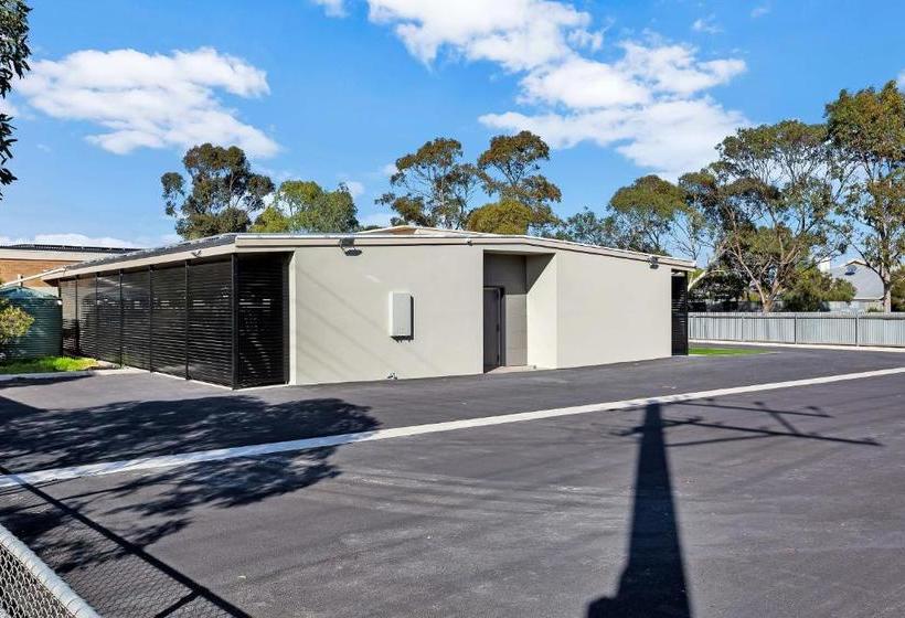 Unwind At The Bunkhouse