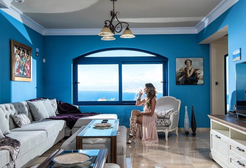 Villa Santorini, Wine Dark Sea Villas