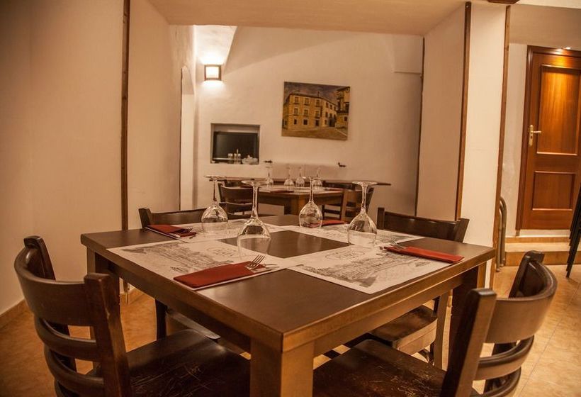 호스텔 Hostal Mesón Plaza