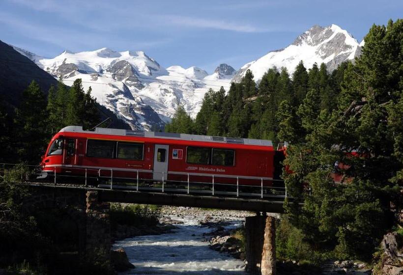 مبيت وإفطار Bernina Express Rooms