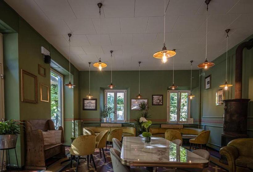 مبيت وإفطار Bernina Express Rooms