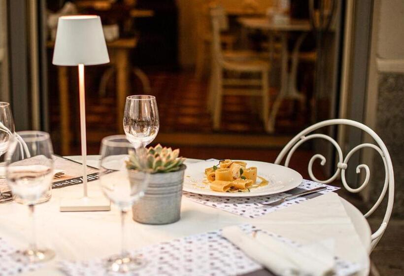 مبيت وإفطار Bernina Express Rooms