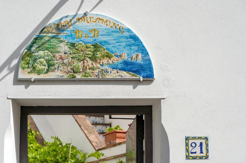 ベッドアンドブレックファースト Capri Dreaming