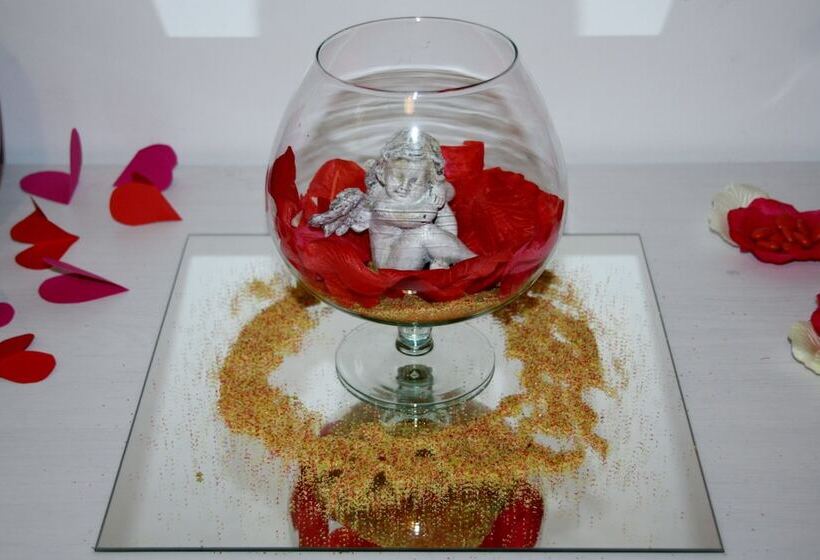 تختخواب و صبحانه Central House