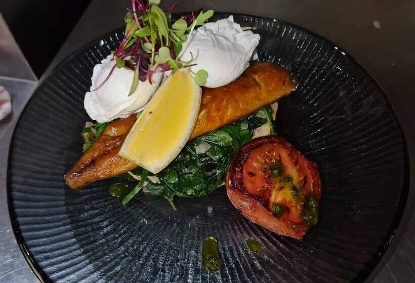 ベッドアンドブレックファースト La Haule Manor