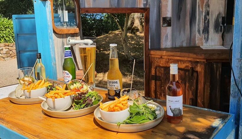 ベッドアンドブレックファースト La Haule Manor