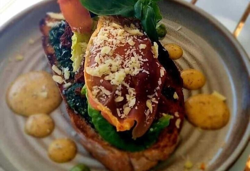 ベッドアンドブレックファースト La Haule Manor