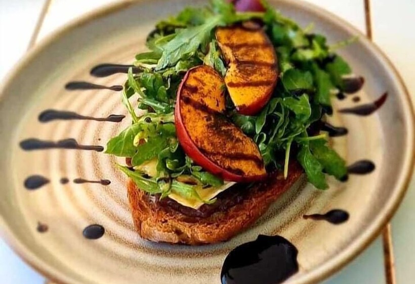 ベッドアンドブレックファースト La Haule Manor