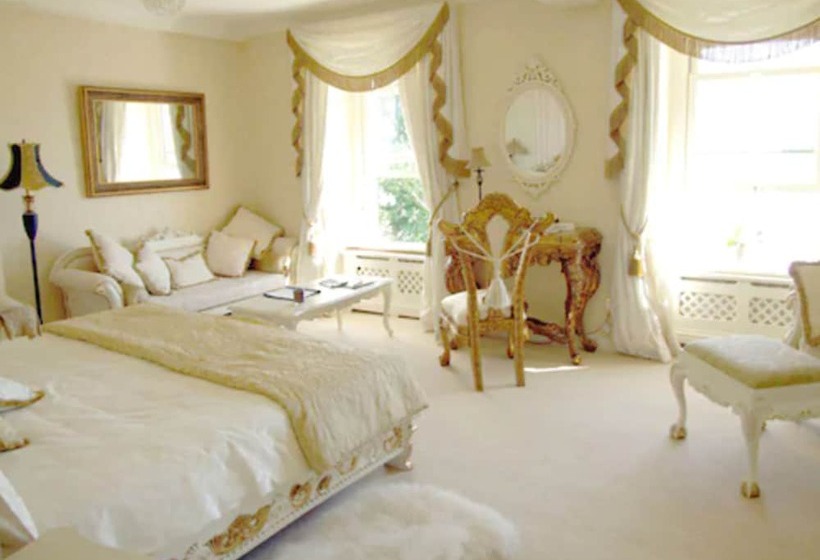 ベッドアンドブレックファースト La Haule Manor