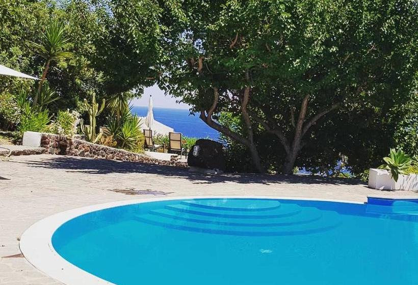 Bed and Breakfast La Villa Rossa