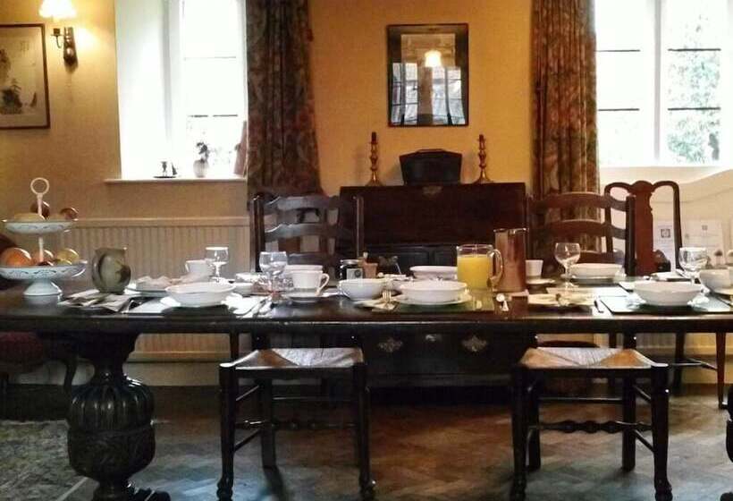 住宿加早餐  Lower Severalls Farmhouse