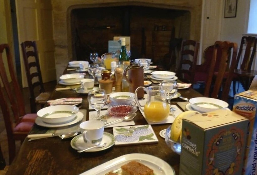 住宿加早餐  Lower Severalls Farmhouse