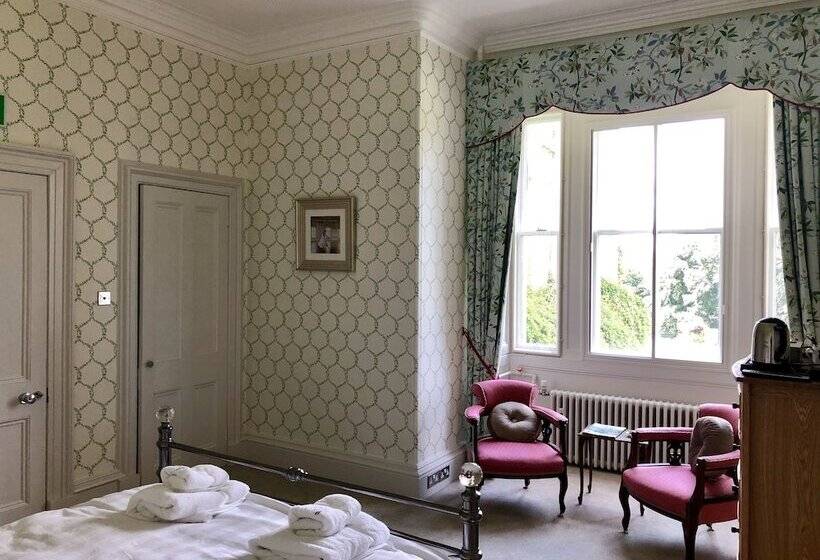 مبيت وإفطار Netherdale House And Coach House