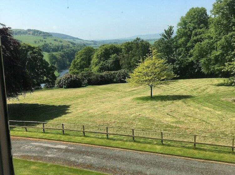 민박 Netherdale House And Coach House