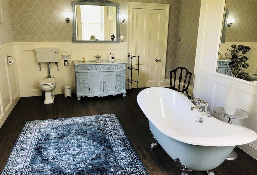 צימר Netherdale House And Coach House